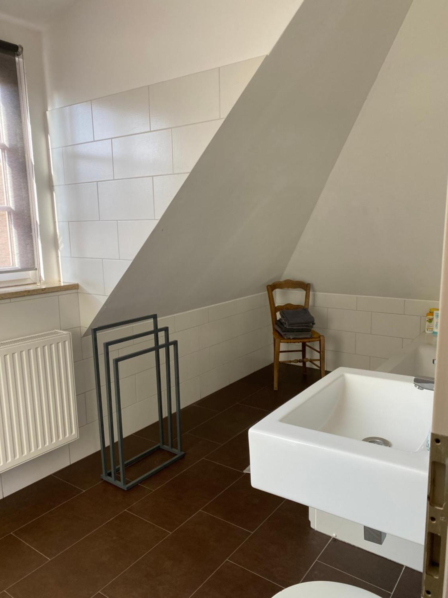 Helle Und Ruhige Dachgeschosswohnung Munchen Bagian luar foto